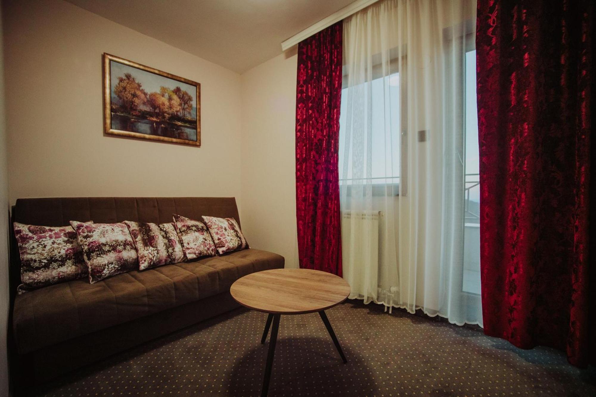 Milmari - Wellness & Spa Hotel Kopaonik Phòng bức ảnh